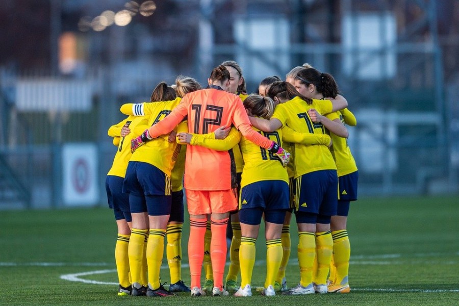 Football féminin : comment accompagner ma fille au foot ?