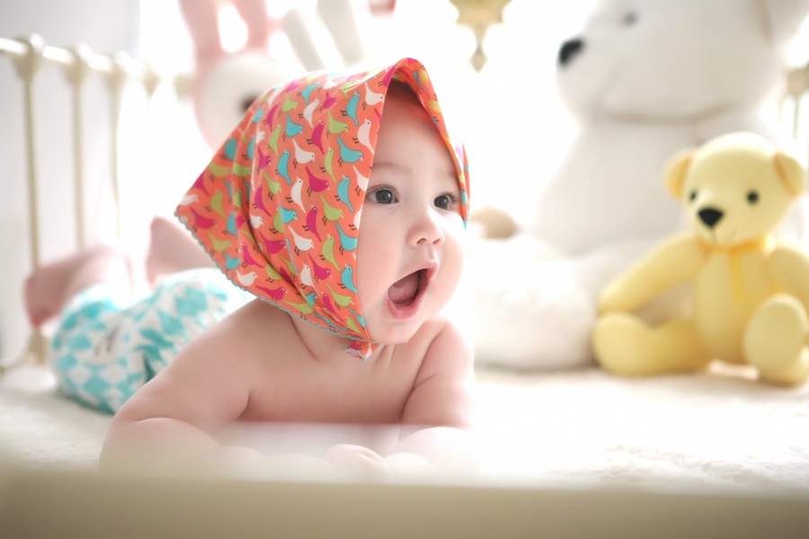 Comment faire passer hoquet à un bébé