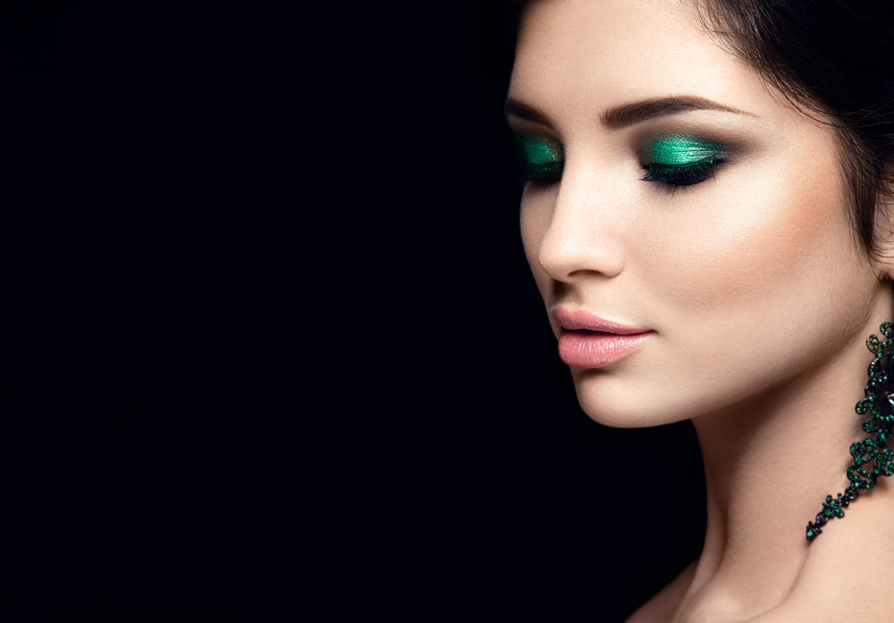 Maquillage vert : quelle couleur de maquillage pour les yeux verts !
